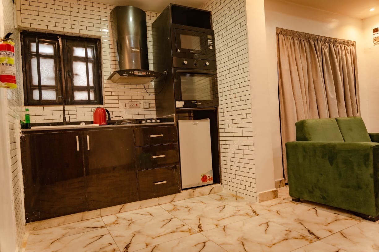 1 Bedroom Apartment