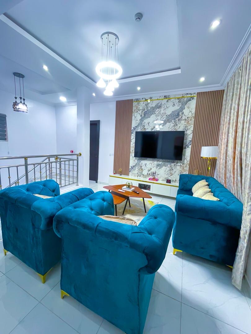 3 BR LUXURY APARTMENT WITH POOL