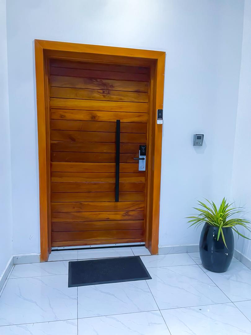 3 BR LUXURY APARTMENT WITH POOL