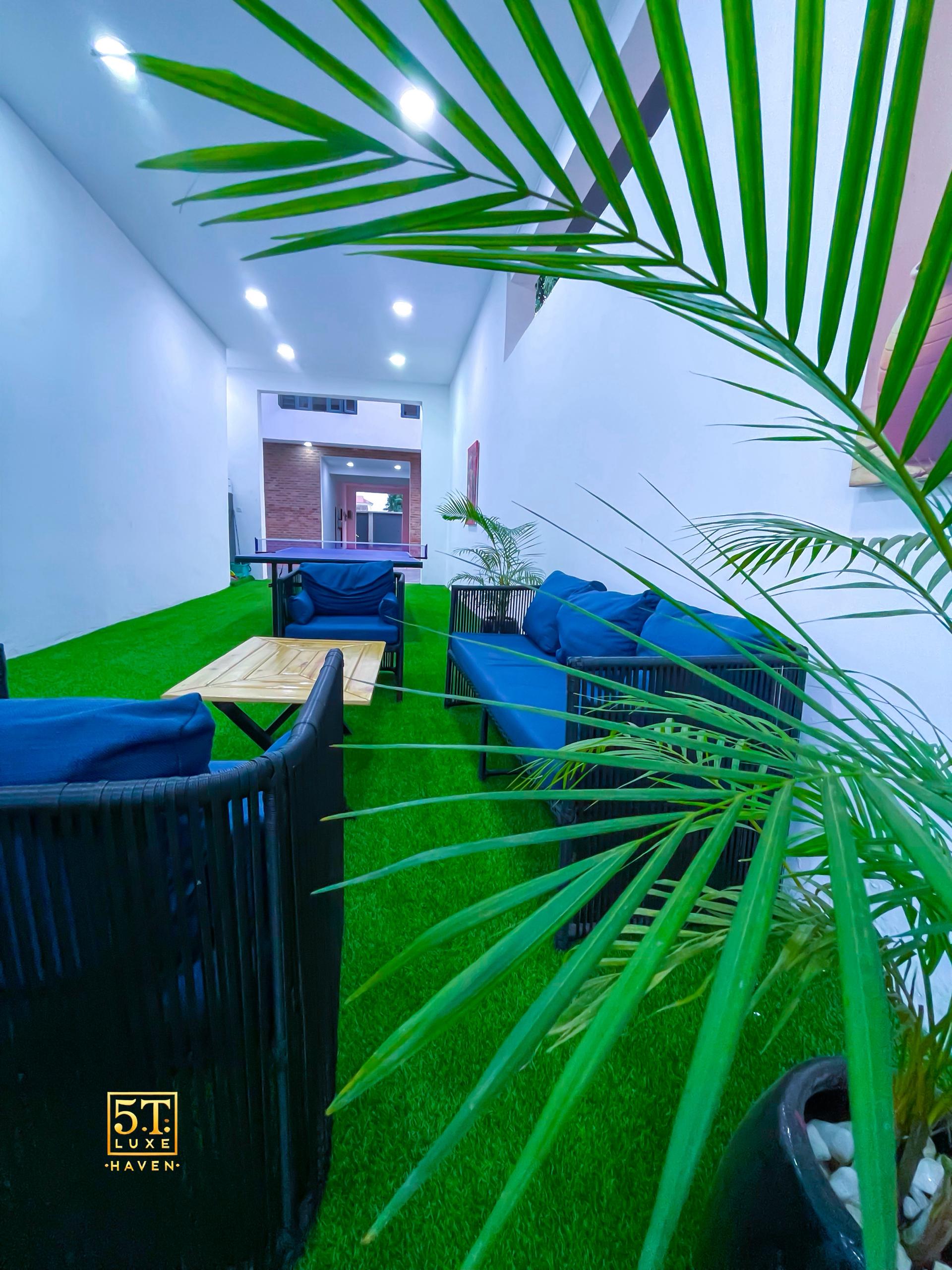 3 BR LUXURY APARTMENT WITH POOL