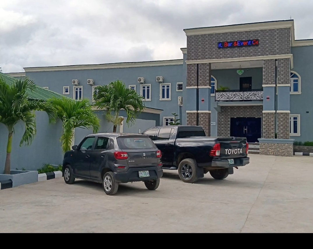 721 hotel and suites