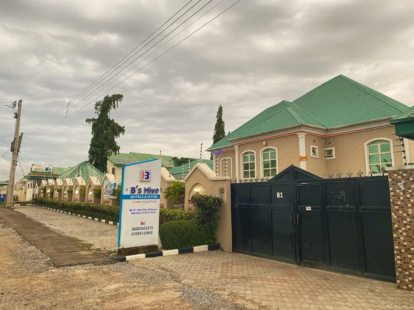 B's Hive Hotel and Suites