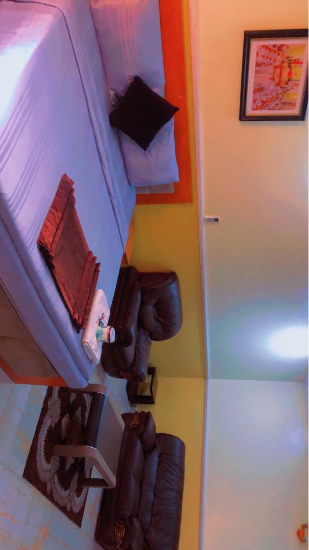 B's Hive Hotel and Suites