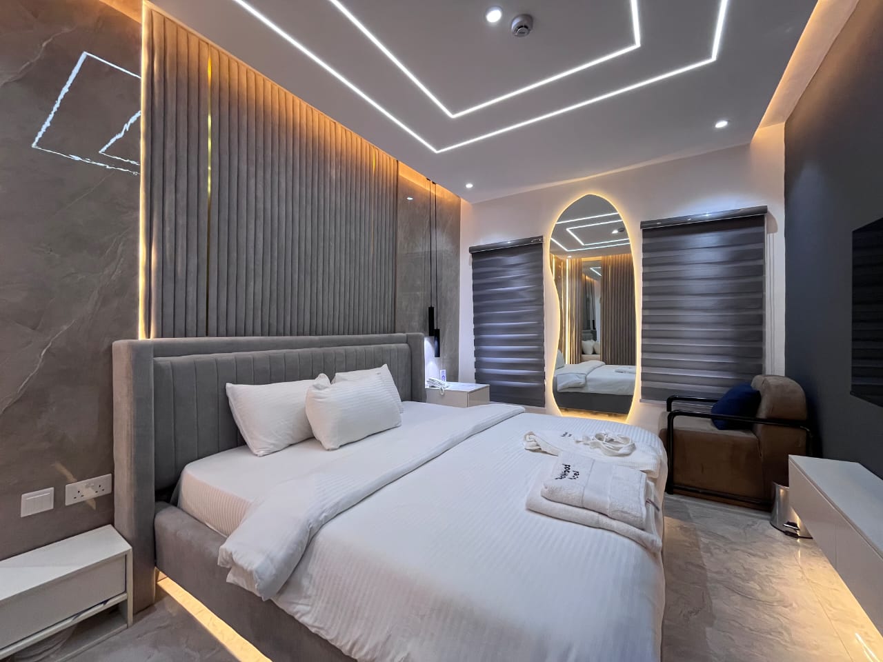 Blackwood grills and bar