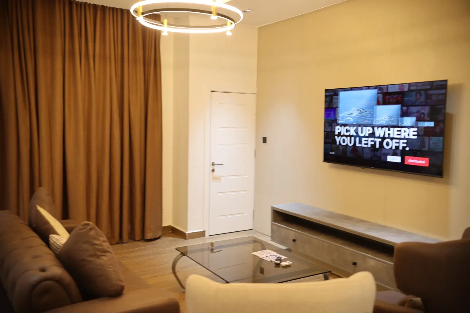 Bolton White Apartment