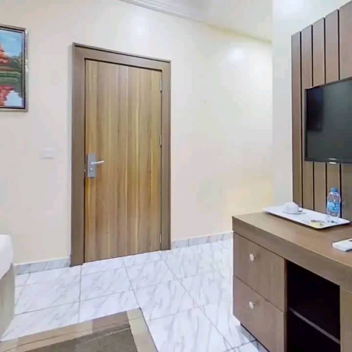 Brookville Hotel and Suites