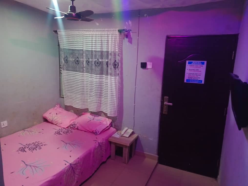 Crown Lake Royal Hotel