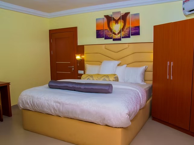 Continent Hotel, Akure