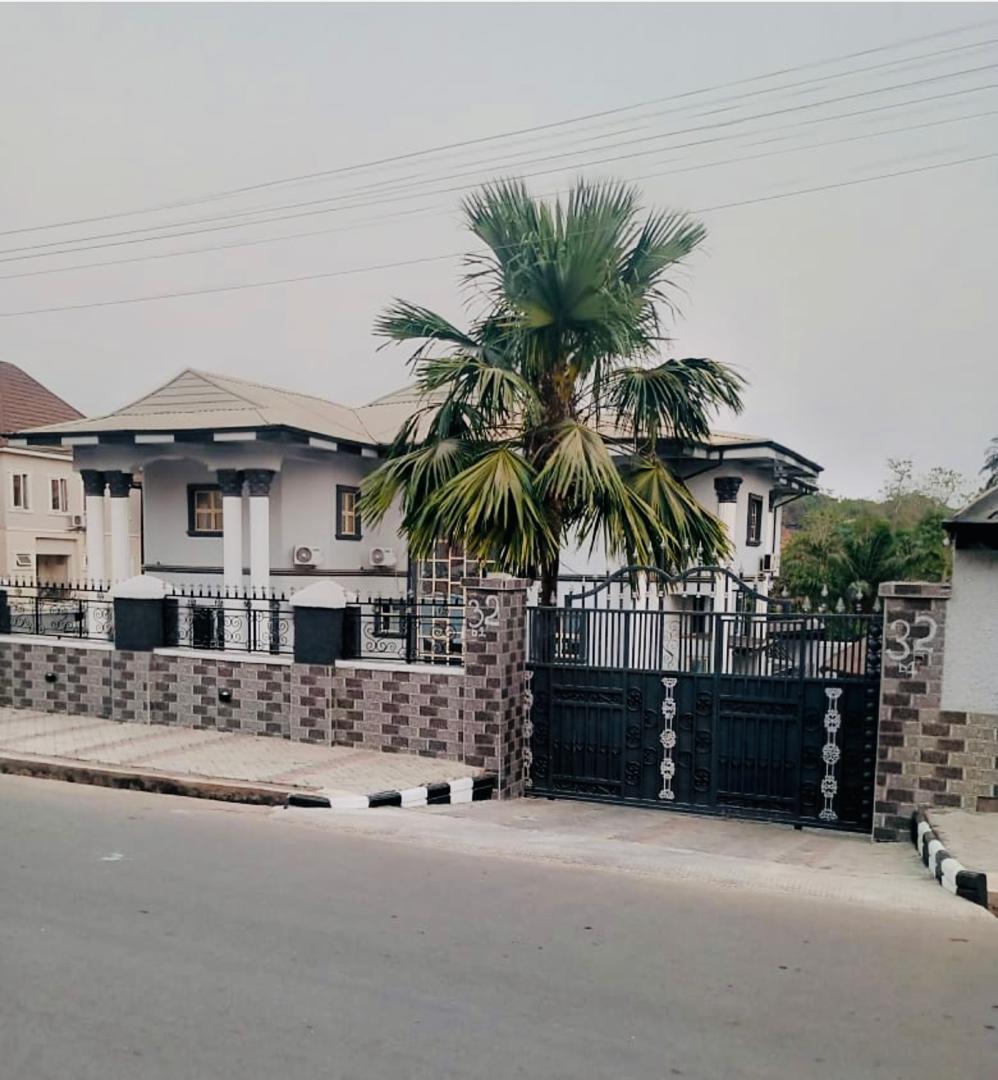 Correct Residence & Resort