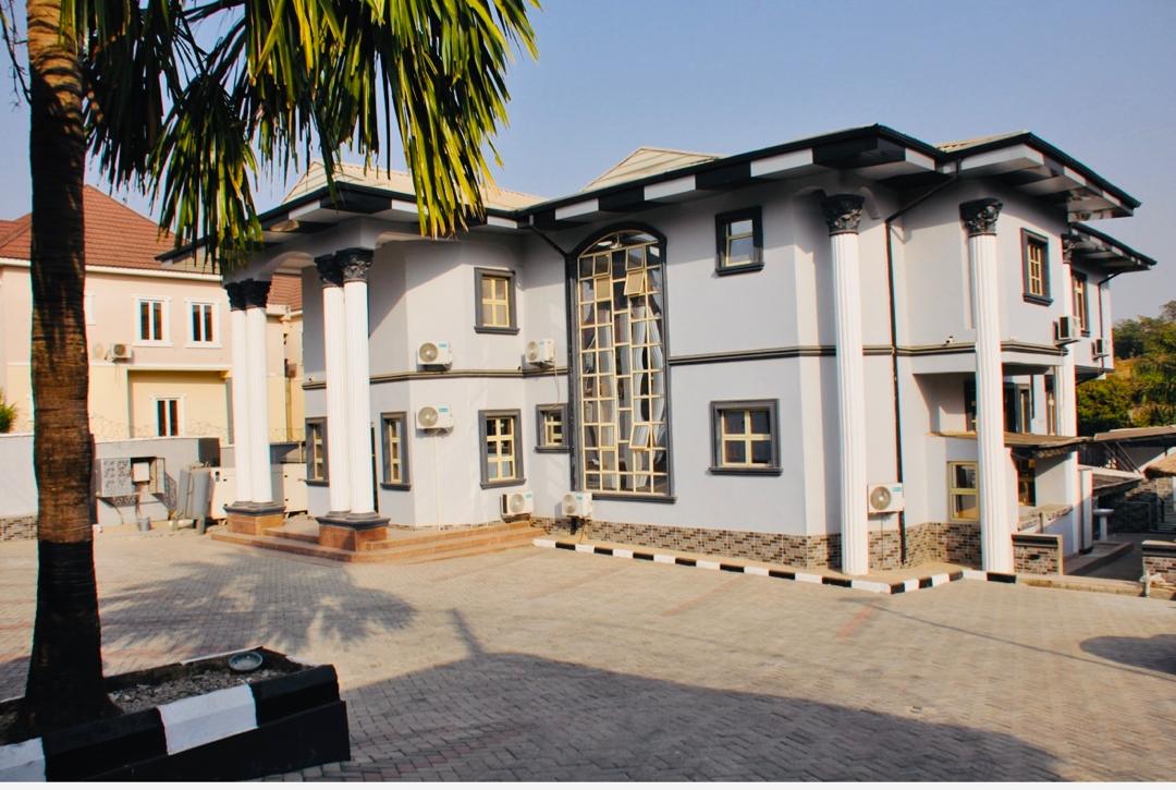 Correct Residence & Resort