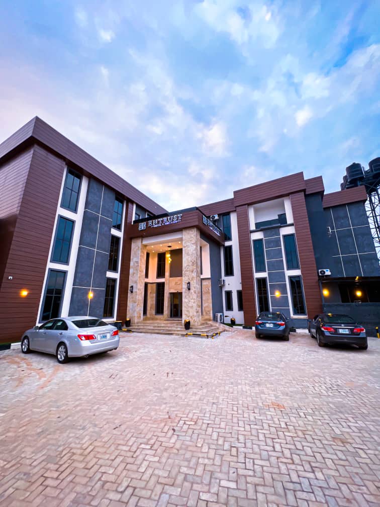 Entrust Hotel and Suites