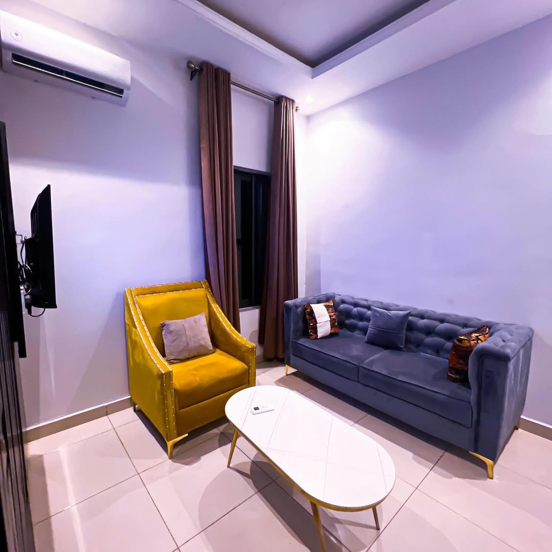 Entrust Hotel and Suites