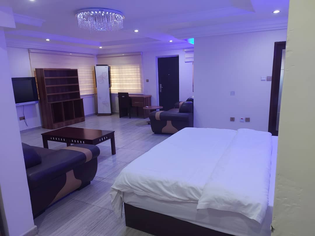 FISHER SUITES AND APARTMENT