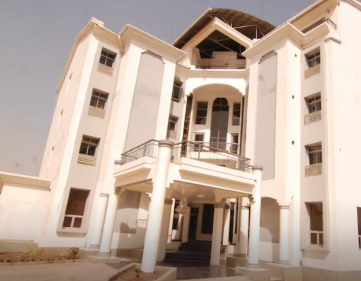 FISHER SUITES AND APARTMENT