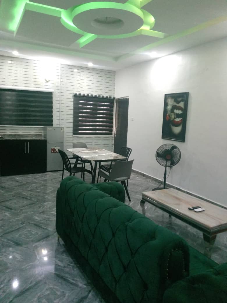 FollyBee apartment and suites