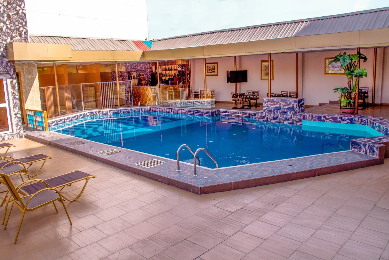 FrancinesPlace Hotels