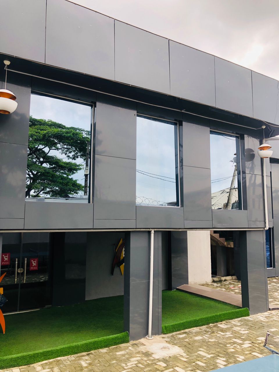 GLANDOV SUITE AND APARTMENT