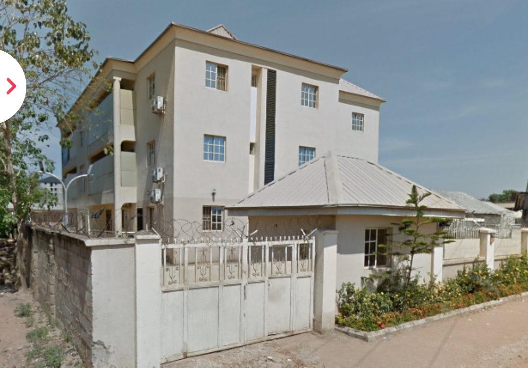 Gold Apartment & Suites