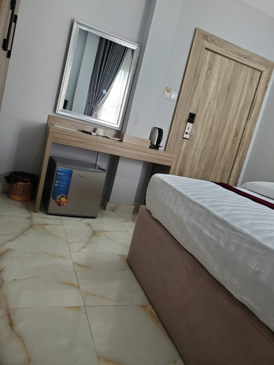 Hillview Apartments Apo