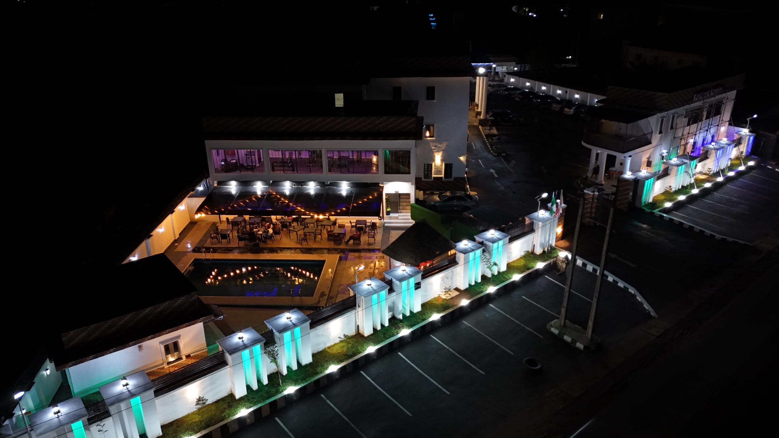 Horizon Hotel and Suites