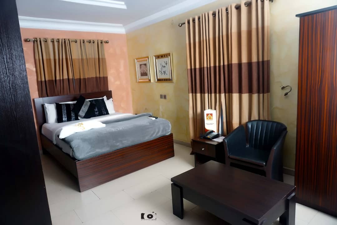 Jonaith hotel and suites