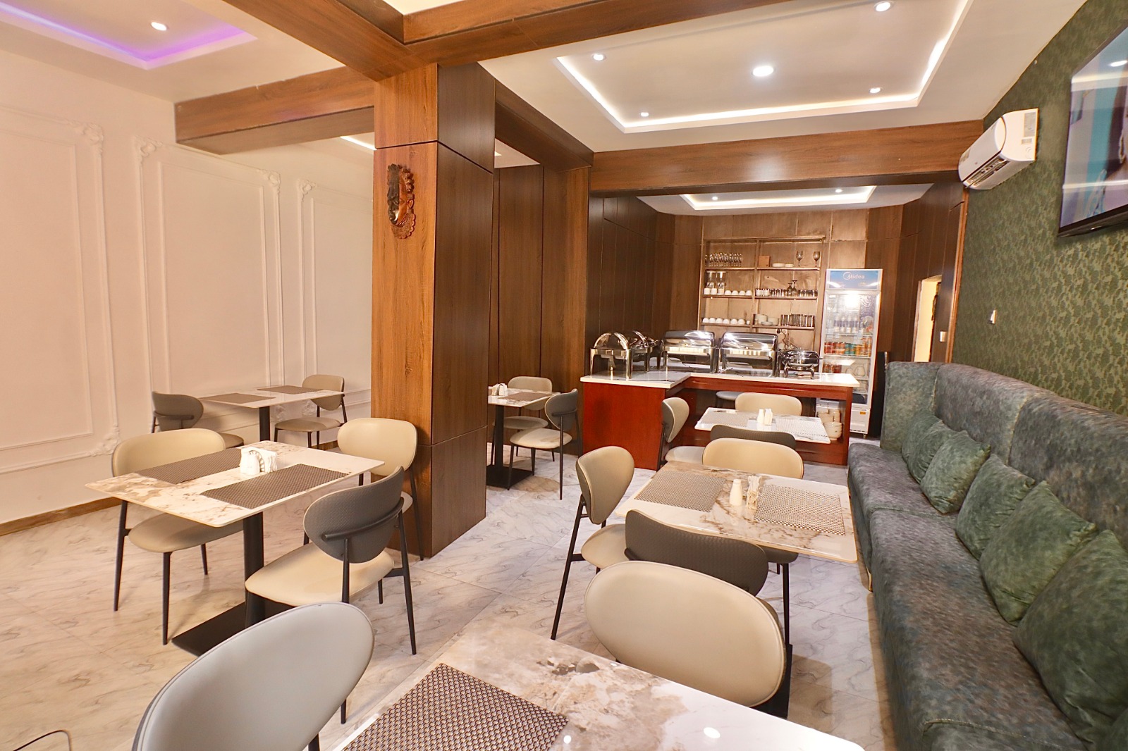 Jukky-HILLS Hospitality ltd