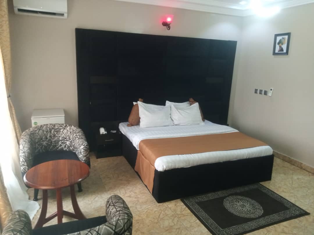 Mega Pavilion Suite & Apartment