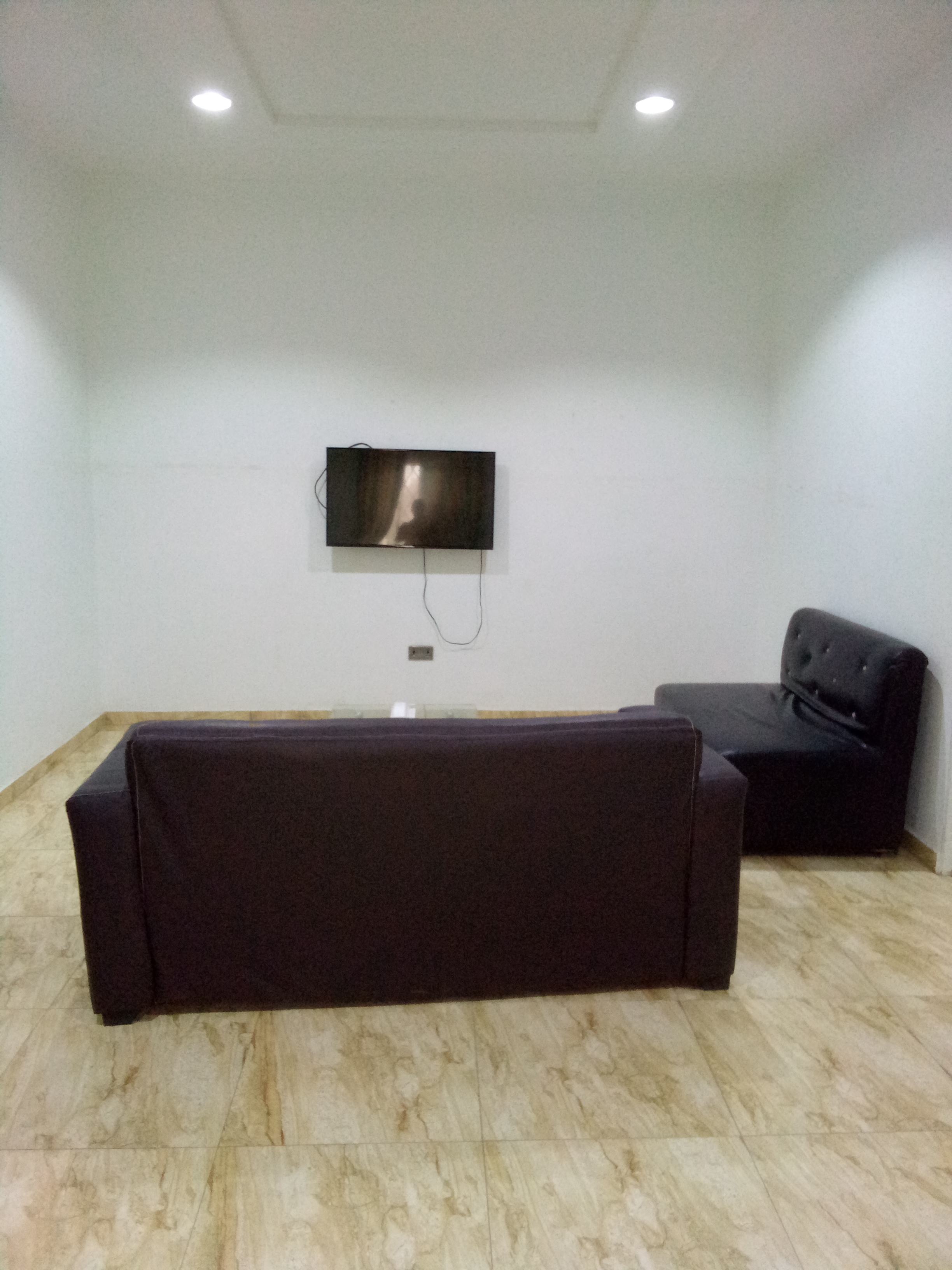 Oasis Hotel, Restaurant, and Lodge