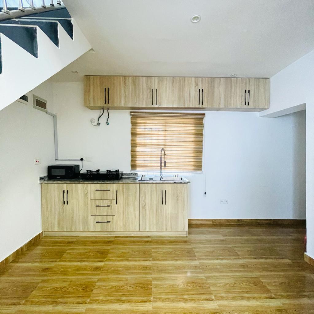 Queennaj Shortlet, Gwarinpa