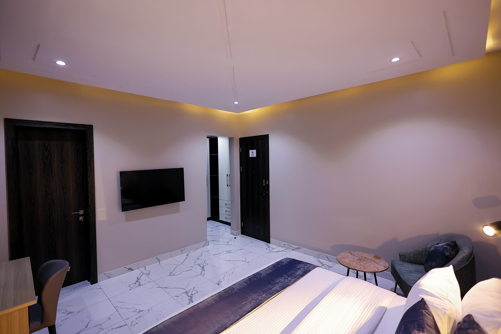 Ringruby Hotel, Oduduwa Way