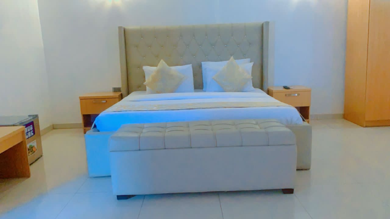 Rose Regency Hotel And Suite