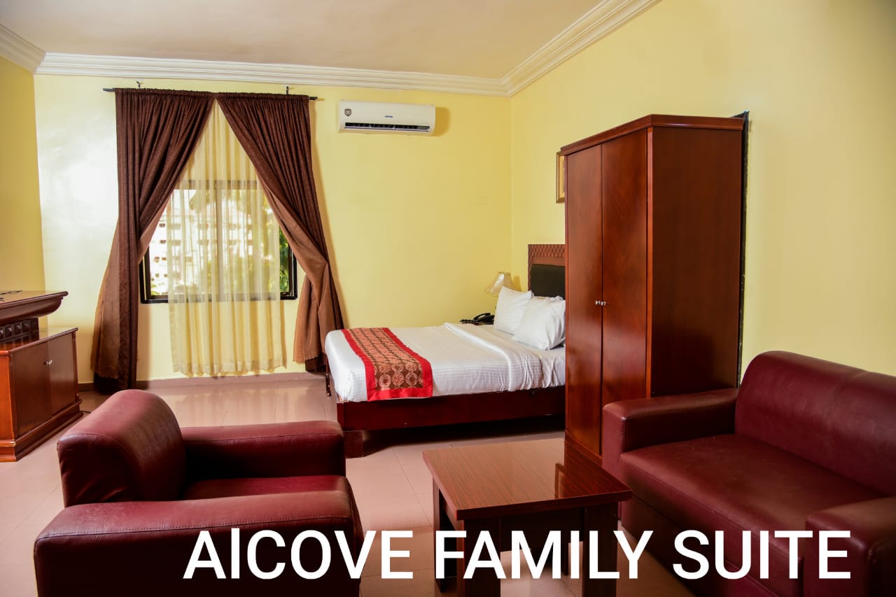 Alcove Family Room