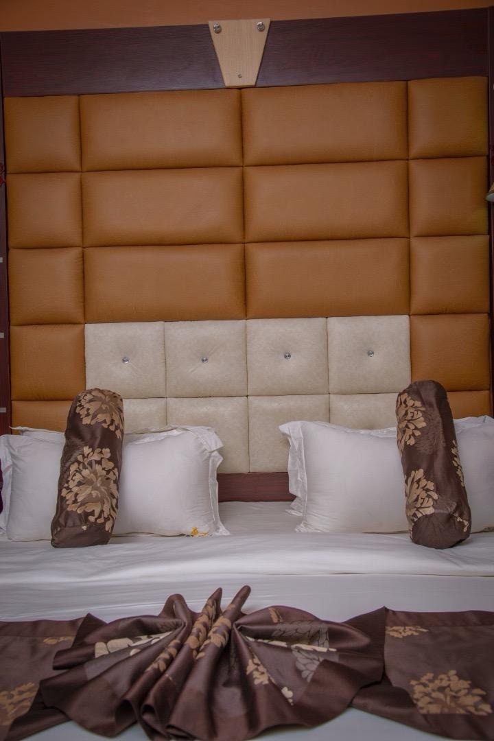 Soprom Hotel & Suites