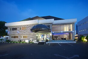 Summerset Continental Hotel