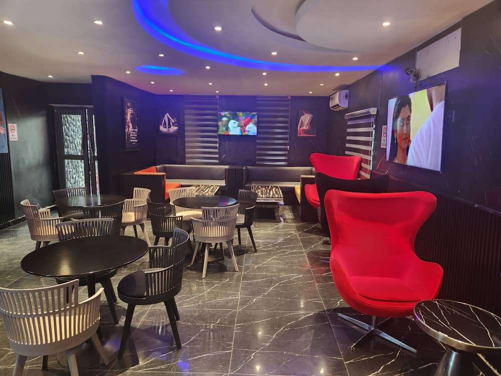 Triple Tee Luxury Hotel