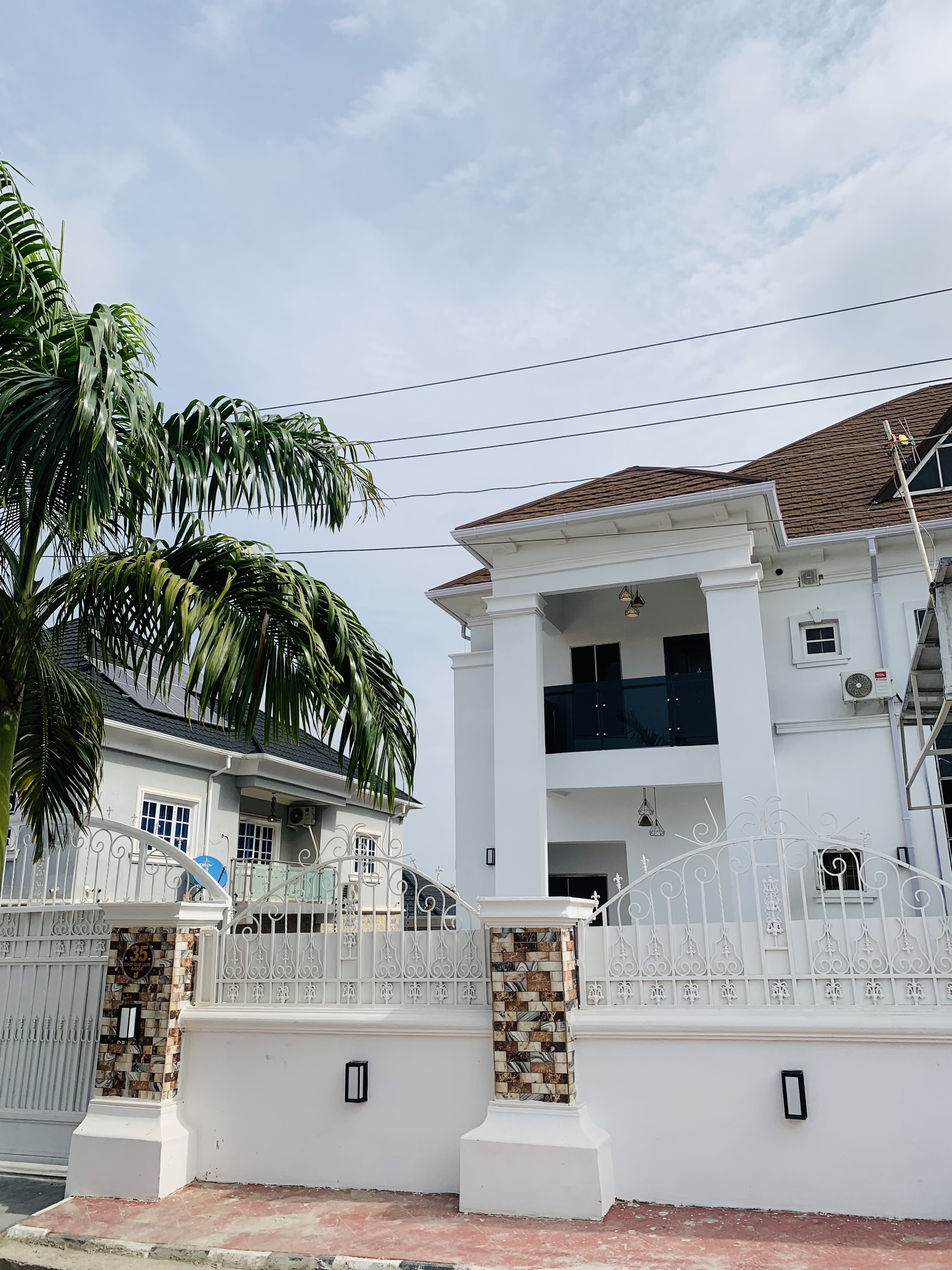 White House By Xplora