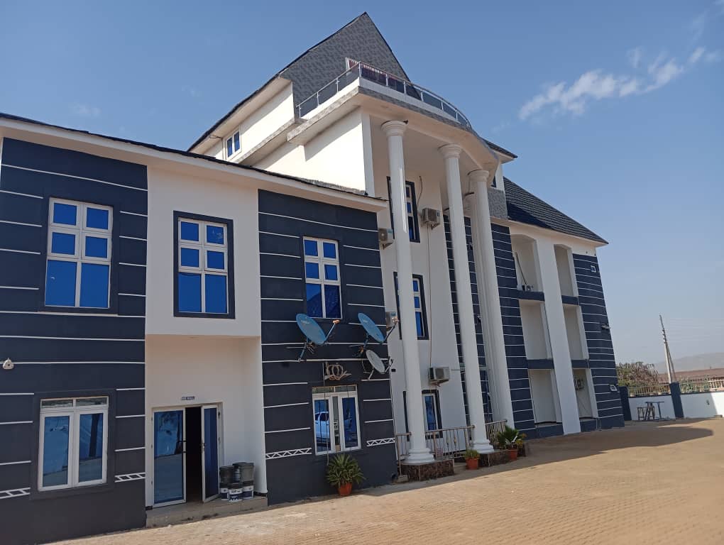 Whitehill luxury hotel Minna