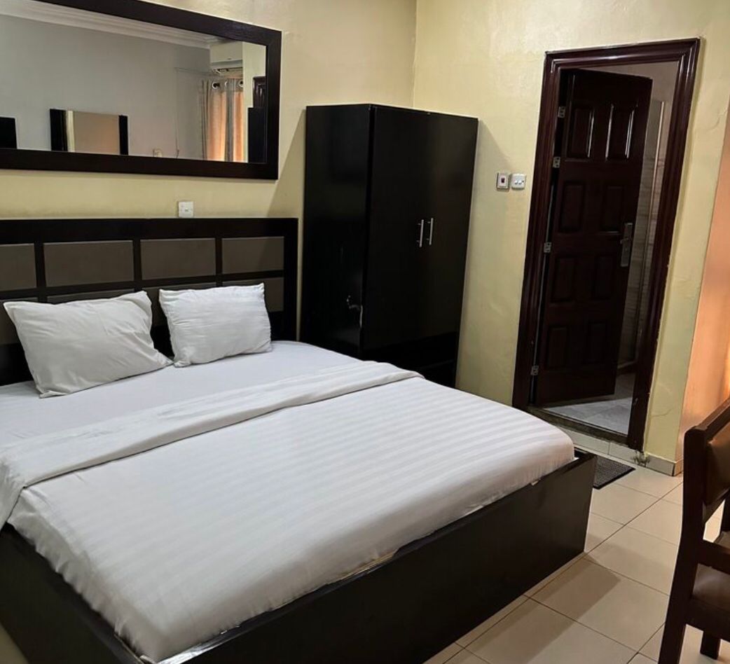 Whitehouse Msquare Hotel