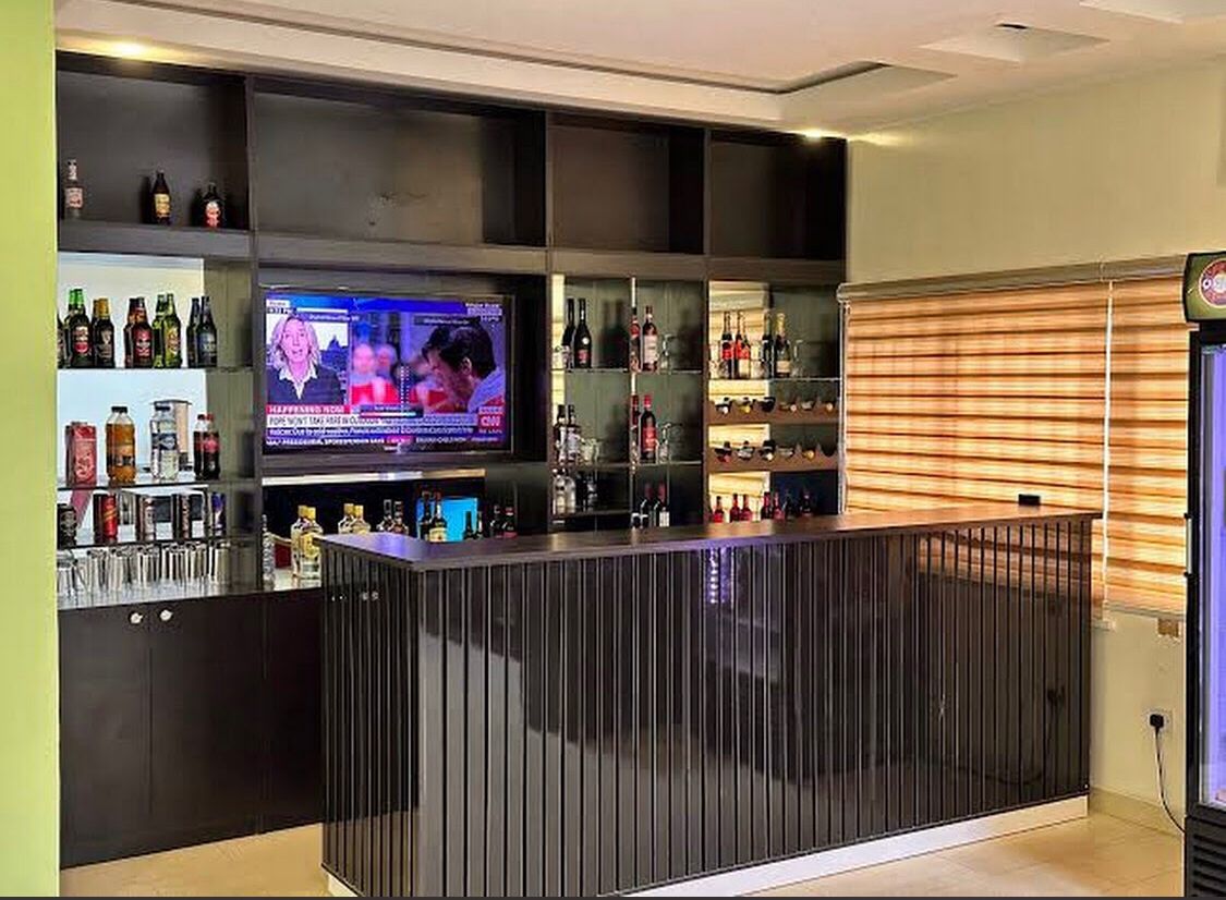 Whitehouse Msquare Hotel