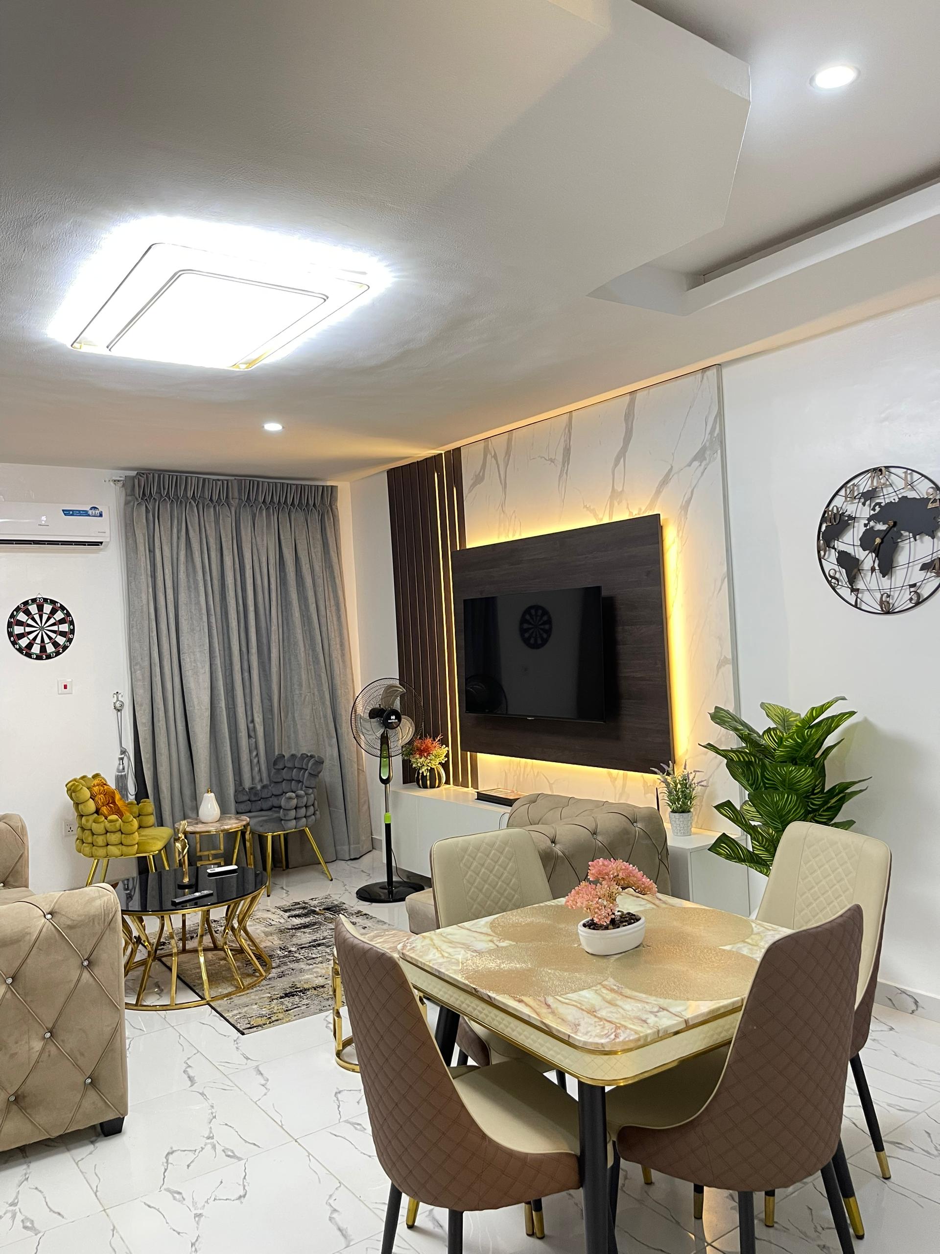 Worldbestcrew apartment