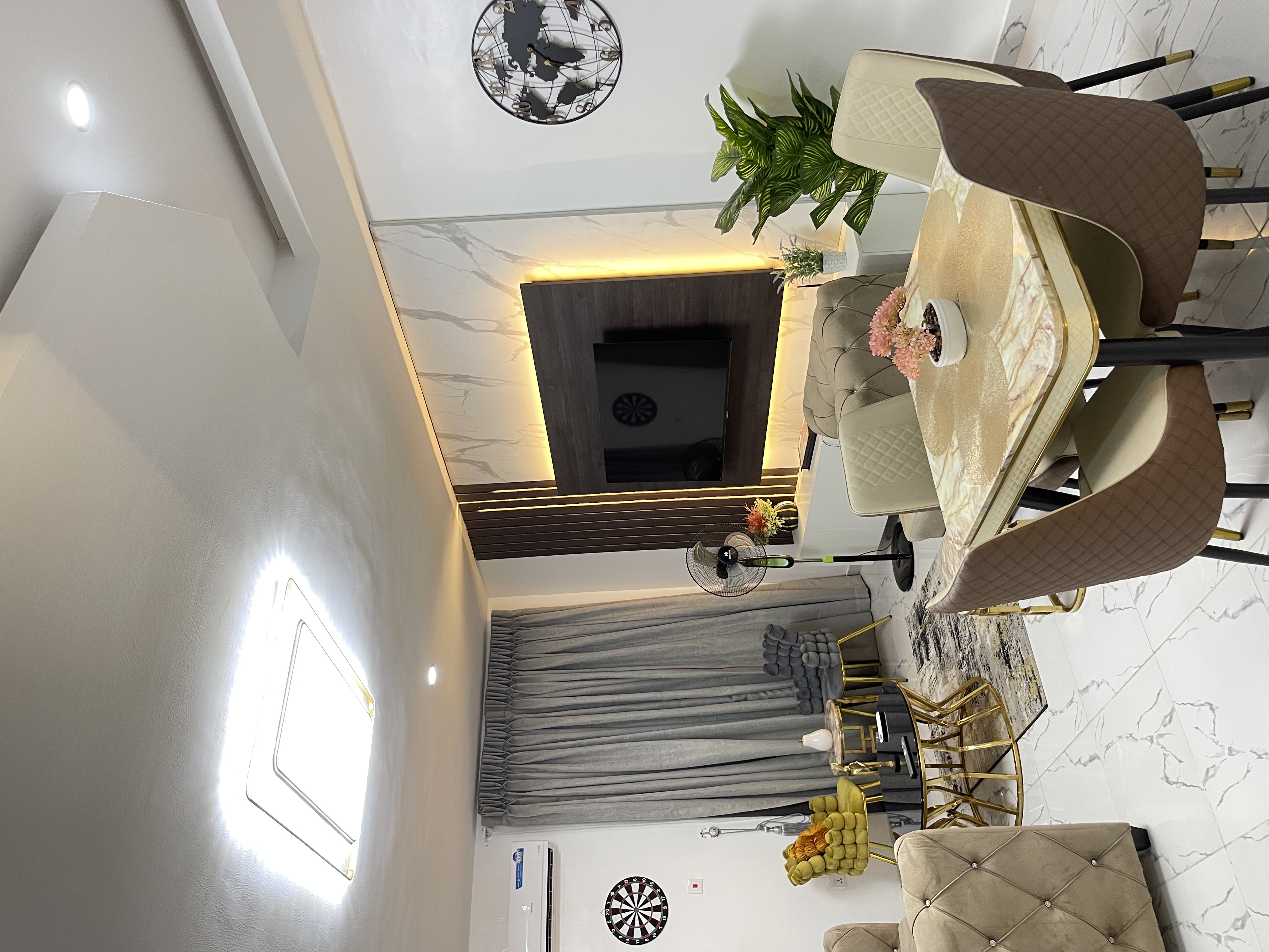 Worldbestcrew apartment